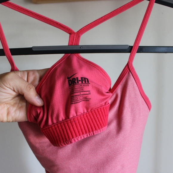 Nike Dri-Fit Tank Top Slim Fit Built in Bra T-Back - Picture 2 of 3